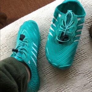 Brand new grounding barefoot sneakers